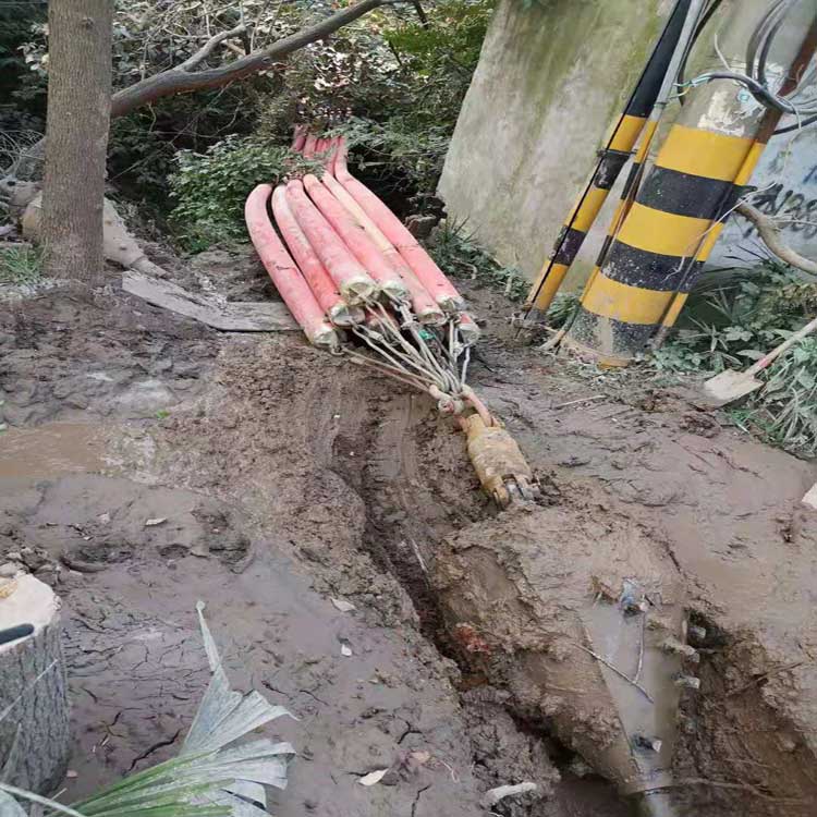 黄冈吊车拖拉管